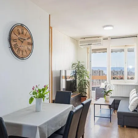 아파트 Tranquil Retreat W/ Balcony Sea View & Workspace *