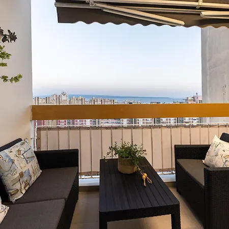 Tranquil Retreat W/ Balcony Sea View & Workspace * 스플리트