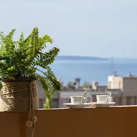 Tranquil Retreat W/ Balcony Sea View & Workspace