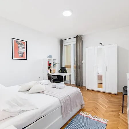 Tranquil Retreat W/ Balcony Sea View & Workspace Apartament Split
